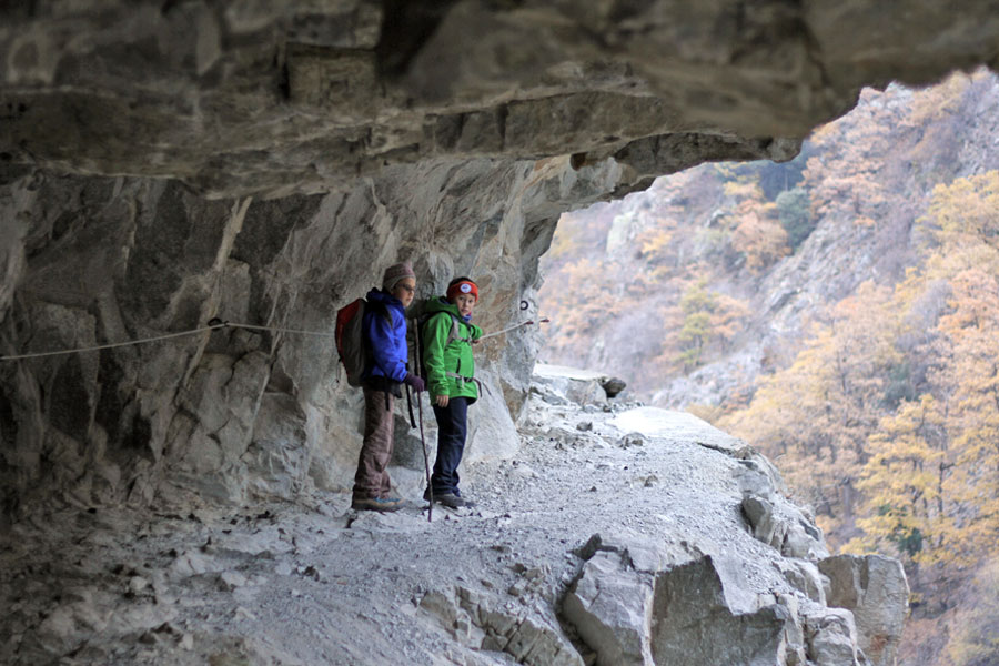 Image Gorges de Caranca Roc Del Boc Location Gite de France