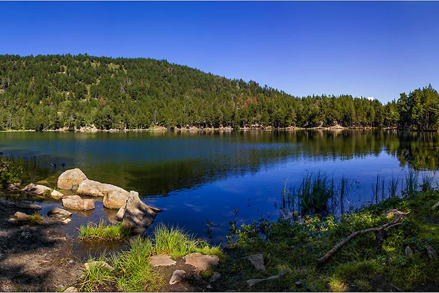 Image Lac de Balcere Roc Del Boc Location Gite de France
